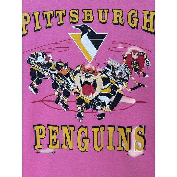 ViNTaGe Pink Pittsburgh Penguins Looney Tunes Taz T-Shirt S - Picture 2 of 6